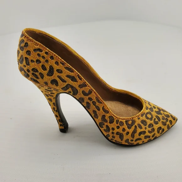 Just The Right Shoe Leopard Stiletto - Picture 2 of 6